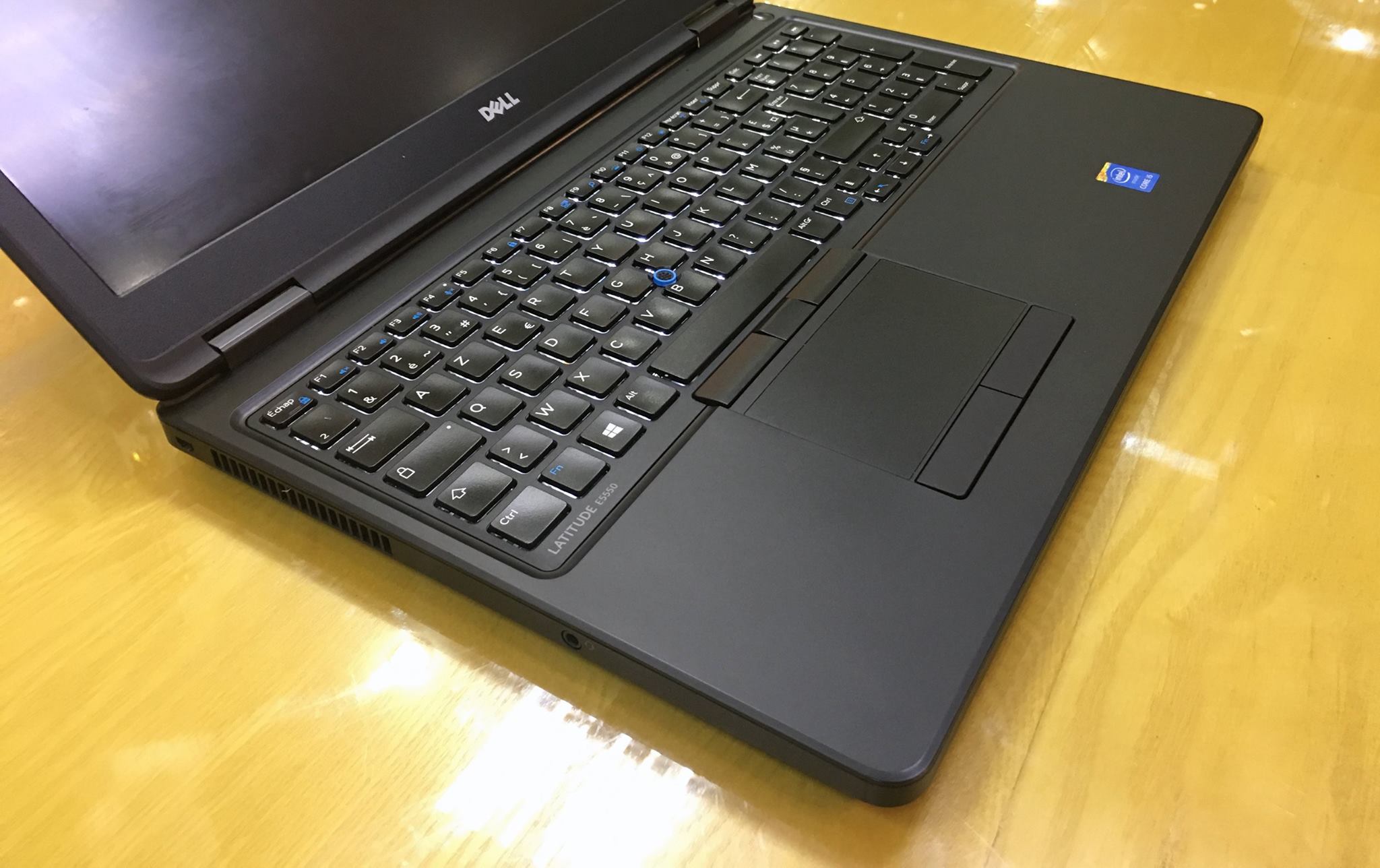 Laptop Dell Laititude E5550-2.jpg